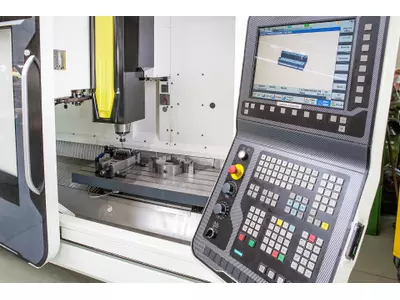 CNC-Fräsen 3 Achsen DMC 1035.jpg